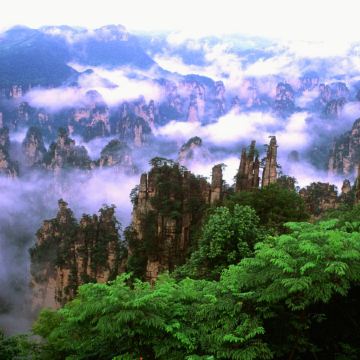 【🐰復活節限定🐣】張家界、鳳凰古城5天純玩高鐵團 張家界(天子山、袁家界、天門山、天門洞、百龍電梯、無人機航拍、黃石寨、寶峰湖、空中田園、金鞭溪、土家民俗長攏宴)、鳳凰古城(沱江泛舟、古城夜遊)