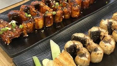 釜山地道韓食6天之旅  ※【BlueRibbon推介餐廳】風川灣烤鰻魚;活鮑魚海鮮辛辣麵+韓式海膽一口紫菜飯捲;海鮮烤貝料理;機張名物:松葉蟹料理;【藍絲帶認證食府】釜山豬手料理