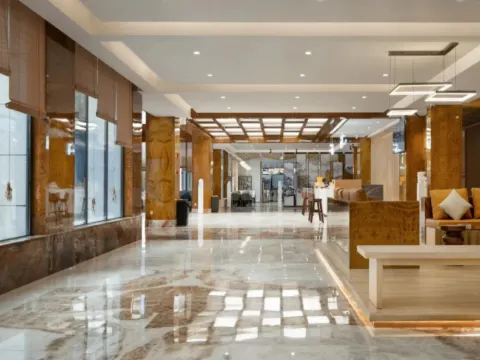 珠穆朗瑪國際酒店