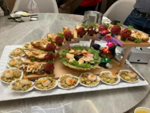 鮑魚馬來粵菜迎賓宴(每人一隻鮑魚)