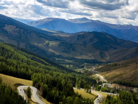 [北疆、景觀公路「阿禾公路」、獨庫公路12天] 喀納斯(VIP獨立包車)、賽里木湖(航拍短片)、禾木村、雲霄峰纜車、獨庫公路一日體驗四季、魔鬼城、那拉提草原、天山花海、烏魯木齊12天純玩之旅  