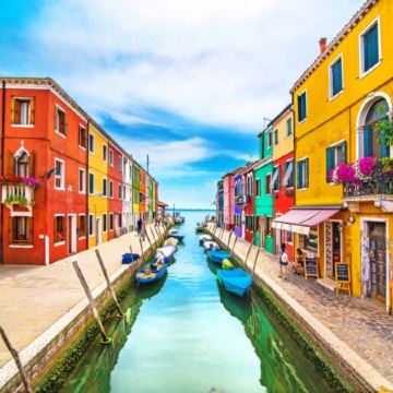 4鑽 深度遊歷四國13天團 意大利(聖彼得大教堂、佛羅倫斯、威尼斯)、瑞士(雙層敞篷纜車CabriO、琉森、施維茨齒軌鐵路列車)、法國(科爾馬、塞納河船河遊+午宴)、英國(倫敦、大笨鐘、大英博物館)