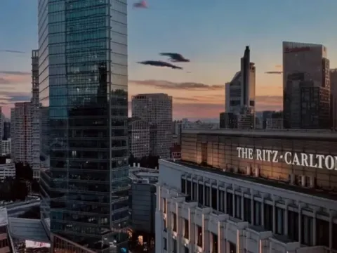 北京麗思卡爾頓酒店(華貿中心) 