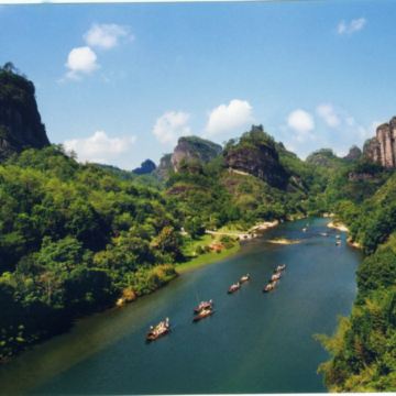 靈秀武夷.武夷山、福州4天純玩高鐵團  《世界自然與文化雙遺產》武夷山(天遊峰、九曲溪竹筏漂流、武夷宮、大紅袍景區、茶園採茶、製茶)、福州(西禪寺、上下杭景區、福道、三坊七巷)【保證廣東話導遊】