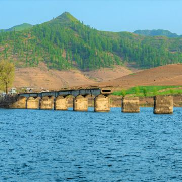 關東第一名山~長白山、大連、丹東、吉林、長春8天純玩之旅 ※ 河口斷橋、船遊鴨綠江、霧淞實驗室、旅順軍港、203高地、東方威尼斯水城、長白山北坡、王朝聖地溫泉酒店、朝鮮民俗村、親手採挖長白山人參