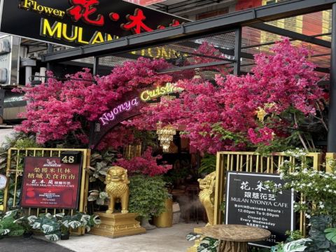 Flower Mulan Nyonya Cafe