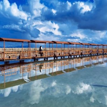 寧夏、內蒙古、青海深度遊歷8天純玩之旅  四驅車三湖穿越+航拍短片、地球之心烏蘭湖、天空之鏡茶卡鹽湖(罕有安排日遊+夜遊觀星+小火車)、沙坡頭、青海湖、塔爾寺高僧專場祈福、水墨丹霞、通湖草原