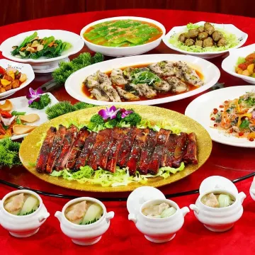 《中山三大皇牌美食》【(位上)翅湯煲大花膠+紅燒乳鴿宴】【馳名金獎荔枝柴燒鵝宴】【開心十八秒脆肉鯇宴】【沙窩焗羅氏大蝦鮑魚杏花雞】連續2晚保證入住中山大信酒店(小欖店)中山純玩3天團