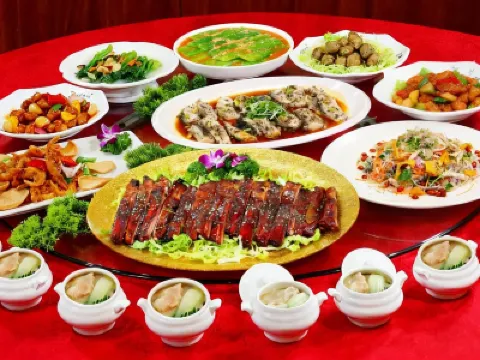 《復活節出發三天~中山三大皇牌美食》【(位上)翅湯煲大花膠+紅燒乳鴿宴】【馳名金獎荔枝柴燒鵝宴】【開心十八秒脆肉鯇宴】【任食橫門金蠔+一品鹹雞宴】連續2晚保證入住中山大信酒店(東鳳店) 中山純玩3天團 《復活節出發三天~中山三大皇牌美食》【(位上)翅湯煲大花膠+紅燒乳鴿宴】【馳名金獎荔枝柴燒鵝宴】【開心十八秒脆肉鯇宴】【任食橫門金蠔+一品鹹雞宴】連續2晚保證入住中山大信酒店(東鳳店) 中山純玩3天團