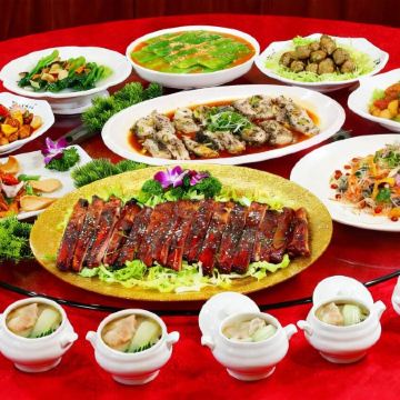 《中山三大皇牌美食》【(位上)翅湯煲大花膠+紅燒乳鴿宴】【馳名金獎荔枝柴燒鵝宴】【開心十八秒脆肉鯇宴】【沙窩焗羅氏大蝦鮑魚杏花雞】連續2晚保證入住中山大信酒店(小欖店)中山純玩3天團