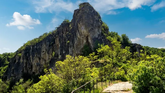保加利亞_伊瓦諾沃岩岸公路