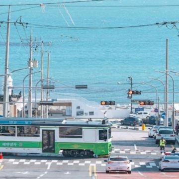 釜山4天周遊之旅 ※HillSpa韓式溫泉+汗蒸幕體驗、海雲台海岸列車、「沉浸式數碼藝術館」ArteMuseum、甘川洞文化村、P.Ark海景Cafe、海雲台電影大道、南浦洞＋BIFF廣場