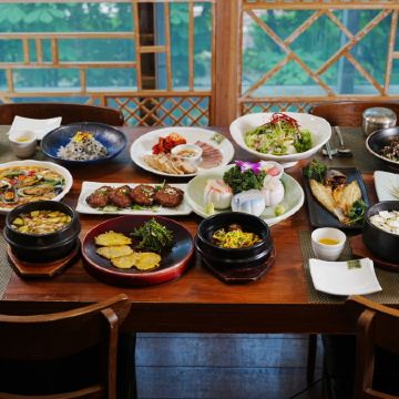 釜山+首爾金馬尋味6天之旅 ※HaeundaeBluelinePark海岸列車+天空膠囊、HillSpa韓式溫泉+汗蒸幕、「海景絕美古剎」海東龍宮寺、「UNESCO世界文化遺產」水原華城、士多啤梨園