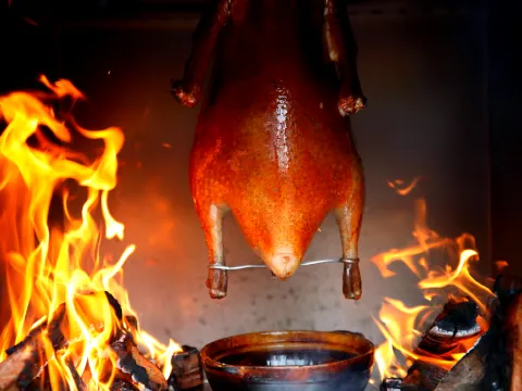 金鐘罩古法燒鵝(保證每席1隻)