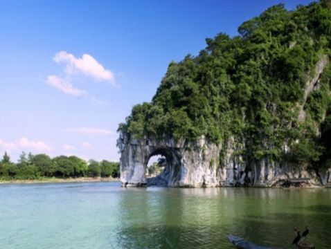桂林、陽朔4天純玩高鐵團  興坪古鎮、山水遇農園、銀子岩、象鼻山、靖江王府、桂花公社(體驗DIY桂花糕)、車遊十里畫廊、東西巷、逍遙樓
