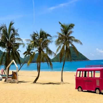 海南島(三亞、瓊海、陵水)5天純玩團 鳳凰嶺海誓山盟風景區、呆呆島、巴厘村、萬泉河竹筏環島、博鰲亞洲論壇永久會址、萬泉河竹筏環島、博鰲亞洲論壇永久會址、大小洞天、高空海景下午茶、一晚溫泉酒店