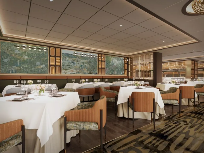 於船上VIP餐廳用餐