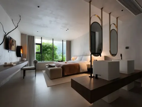 素日青禾懸崖瀑布野奢酒店 和秋·浴盆壁爐大床房