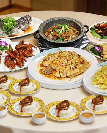 《全港獨家》珠海30年老字號《蛇平飯店》【非遺獲獎美食:海沙煨果園走地靚雞+招牌首創焗南瓜宴】VIP包廂【鮑汁扣海參(位上)+招牌翅湯花膠魚茸羹(位上)】保證入住中山中心逸衡酒店 中山珠海澳門2天團