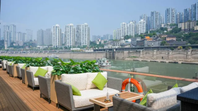 世紀遊輪~江山如詩號