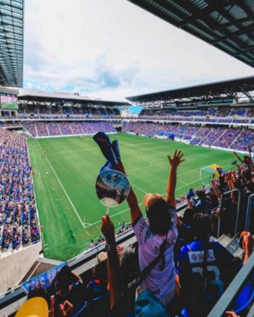 九州 J1甲級聯賽 +春日花祭 6天溫泉之旅 【保證入住1晚】長崎 Stadium City球場酒店(設有球場景觀之大浴場)、 J1甲級聯賽~長崎成功丸 vs 清水心跳 (包門票)、春の花祭