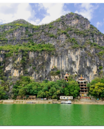清遠「金雞岩風景區」(重本包門票)、清遠“小洱海”「飛來湖」、鳳城“洪崖洞”「白廟漁村」【位上金湯佛跳牆~廚娘秘製叉燒宴】【順德巧手私房菜】保證入住清遠智選假日酒店 純玩2天團