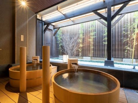 梅小路 花傳抄 溫泉酒店 大浴池「水明之湯」露天浴池（桶浴）