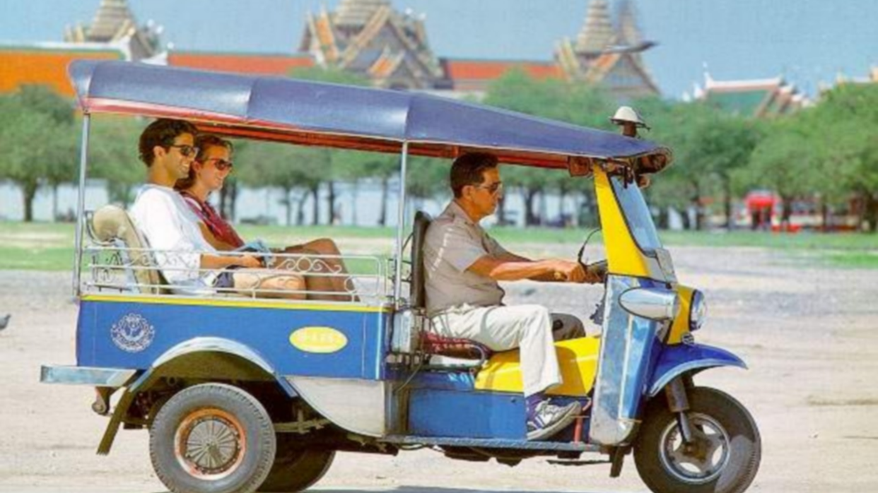 乘嘟嘟車遊曼谷