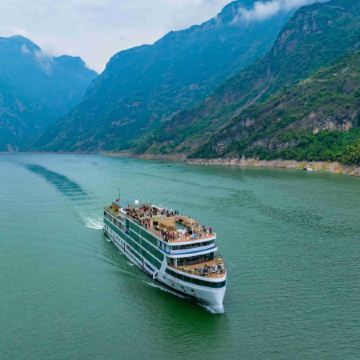 世紀遊輪~江山如詩號  武漢、荊州、宜昌、奉節、重慶6天團  東湖磨山櫻花園、蔡甸油菜花海、枝江安福寺桃花、荊州古城牆賞花步道、三峽大壩、升船機、黃鶴樓、楚王車馬陣、重慶輕軌穿樓、洪崖洞夜景