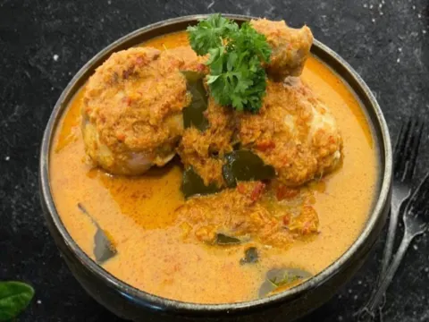 新派娘惹餐~娘惹泰檸葉鷄