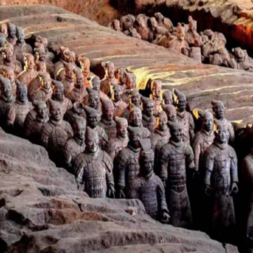 古都探秘·華彩長安 西安深度文化6天純玩直航團  秦始皇兵馬俑、秦始皇陵銅車馬博物館、大明宮國家遺址公園、白鹿原影視城、觀看實景演出《二虎守長安》、袁家村關中民俗體驗地、小雁塔、西安博物院