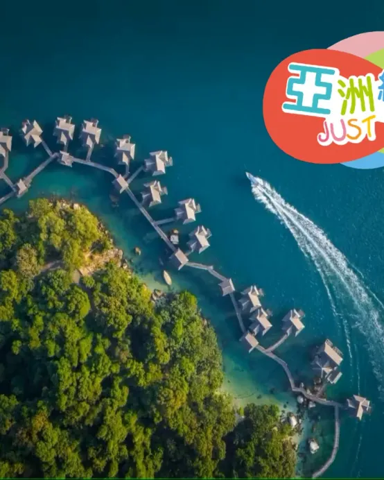 檳城+怡保+翡翠帝王島+吉隆坡5天團·《全程不購物》 巿場罕有2晚 翡翠帝王島 Garden Villa 包 SPA 、吉隆坡五星級巿中心EQ酒店 包頂層酒吧近觀雙子塔夜景、獨家山頂夜景餐廳享用晚餐+新派肉骨茶+果木煙燻甘榜雞