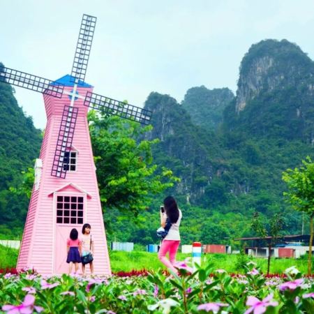 佛山+清遠3天團·《羅湖香格里拉酒店享用自助早餐》峰林曉鎮粉黛花海「峰林曉鎮」清遠森系秘境「筆架山瀑布群」【秘製黃金醬焗鮑魚+順德古法大魚四食】【乾坤鮑魚花膠燒烏鬃鵝+村長首創荷葉瓦缸雞宴】