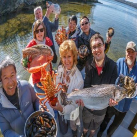 悉尼+塔斯曼尼亞+荷巴特8天團·【年初⼀出發】【Chill歎海鮮過新年】乘海鮮遊船即嘆高成本海鮮盛宴、悉尼歌劇院1小時導賞遊、打卡「全球十大絕美海灘之一」酒杯灣、探訪塔斯曼尼亞魔鬼~袋獾、打卡人間美景~搖籃山國家公園