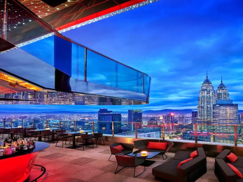 EQ Hotel 51層頂樓高空酒吧Sky51