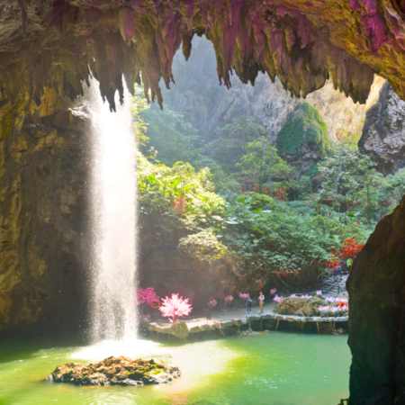 清遠+英德3天團·《千姿百態~英西峯林+食足10餐》《探祕地下河勝境~洞天仙境》《融創樂園+融創國際大馬戲~奇幻祕境》