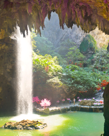 清遠+英德3天團·《千姿百態~英西峰林+食足10餐》《探祕地下河勝境~洞天仙境》《融創樂園+融創國際大馬戲~奇幻祕境》