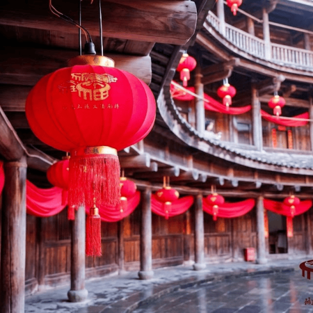 福建4天團·🧧春節福建土樓過大年🧧閩南新年風情4天純玩直航團 《世界文化遺產》南靖土樓群、DIY小土樓、放春節煙花、土樓篝火煙花晚會、雲水謠古鎮、漳州水仙花海、梅林古鎮賞梅花、園博苑賞鬱金香花展、閩南傳奇秀 福建4天團·🧧春節福建土樓過大年🧧閩南新年風情4天純玩直航團 《世界文化遺產》南靖土樓群、DIY小土樓、放春節煙花、土樓篝火煙花晚會、雲水謠古鎮、漳州水仙花海、梅林古鎮賞梅花、園博苑賞鬱金香花展、閩南傳奇秀