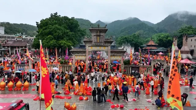 德慶悦城龍母廟