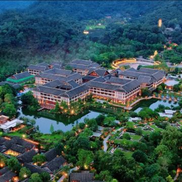 新興2天團·遠離煩囂沉浸式體驗~華南地區首家南宗禪文化主題温泉酒店 每房貼心安排精美果盤&任浸珍稀硫磺高温礦泉水