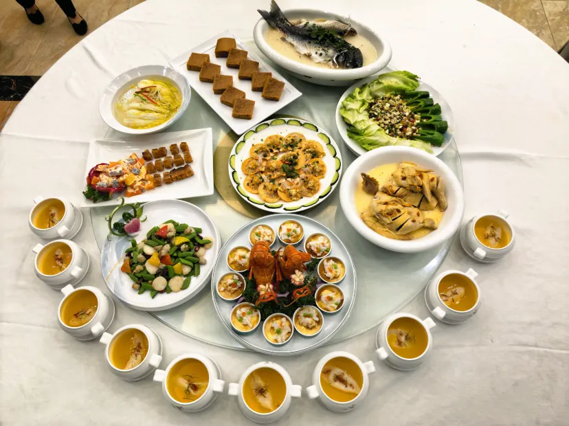 (位上)青龍躍四海·龍騰盛宴+(位上)金湯珍饈火腿燴花膠