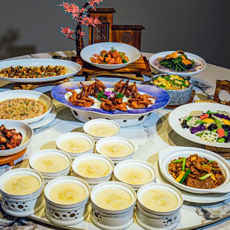 江門+中山2天團·WANDA REALM江門富力萬達嘉華酒店   【(位上)過橋翅湯深海石斑+(位上)芝士伊麪焗小青龍】 【(位上)濃湯雞煲翅湯+中山妙齡乳鴿(每位半隻)】
