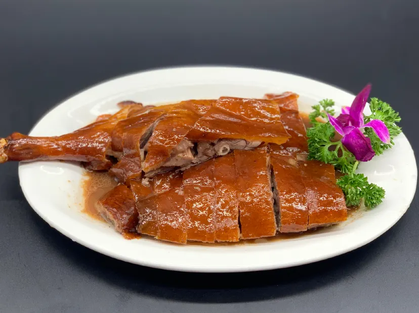 古法瓦缸荔枝柴燒鵝半隻