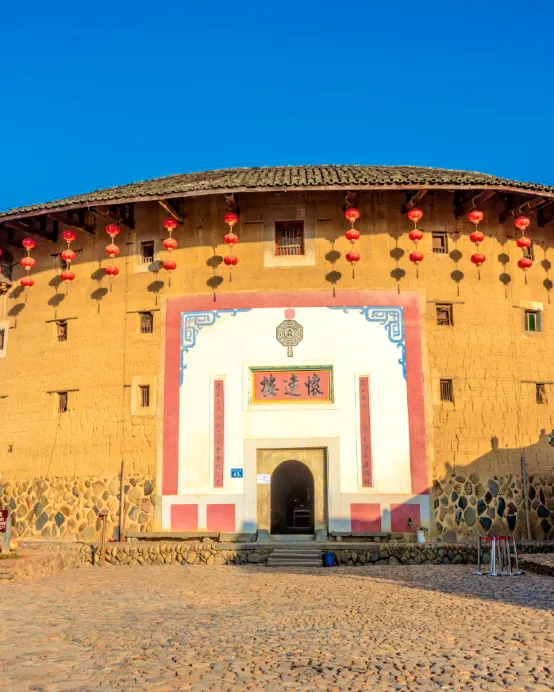 福建4天團·漫遊閩南4天升級純玩直航團  2大世界遺產【南靖土樓群、鼓浪嶼】、漳州古城、梅林古鎮、雲水謠古鎮、海上明珠塔、永安私廚~步步高升龍蝦+火焰鹽烤鮑魚宴、保證2晚土樓景區內酒店+1晚豪華國際品牌酒店