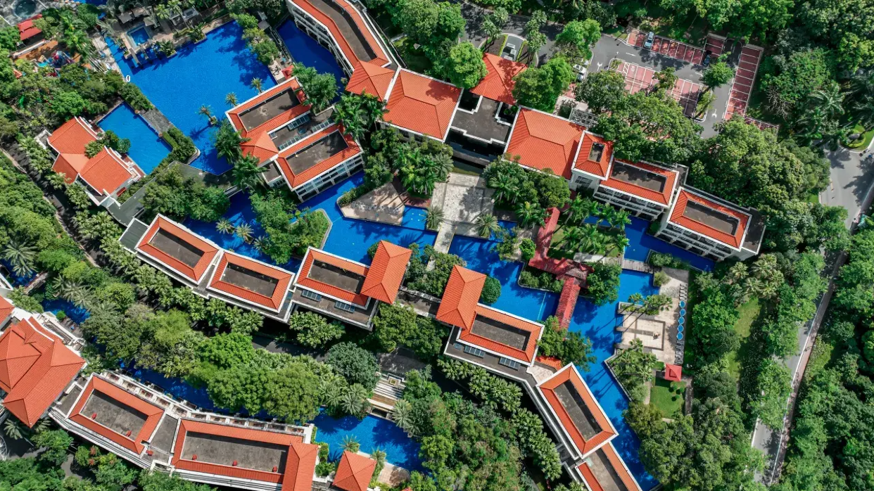 塘廈三正半山酒店