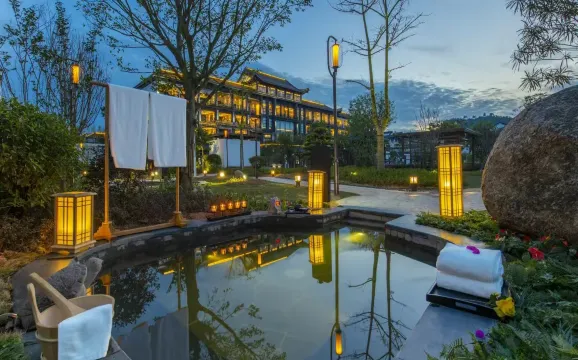 梅州興寧玖崇湖鳳頤温泉酒店