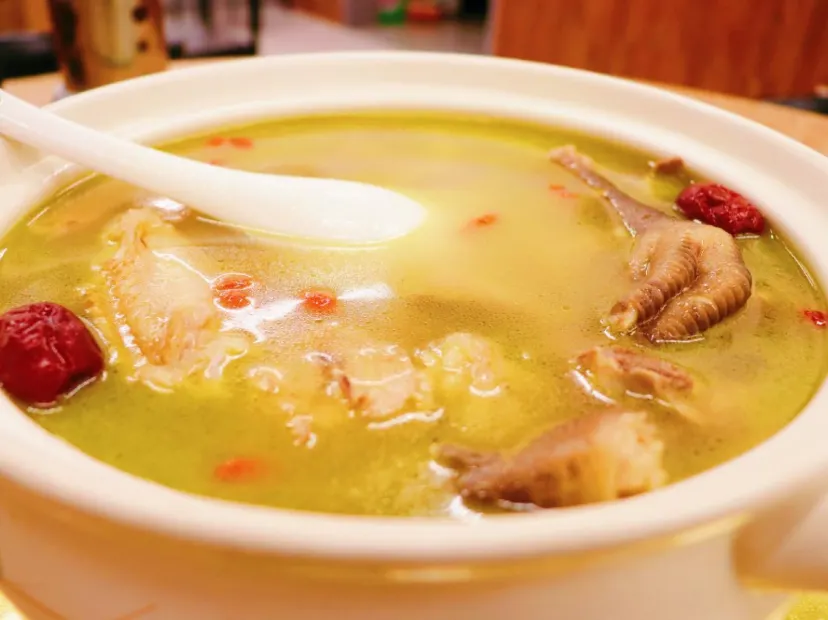 黨參土雞湯