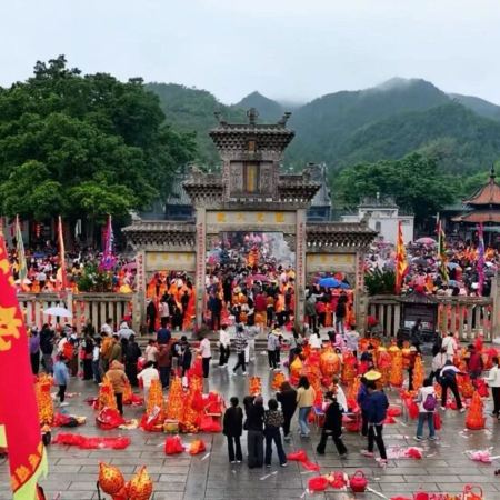 肇慶3天團·德慶悦城龍母古廟(感受千年龍母文化) (貼心安排: 包酬神金豬一隻、龍母五寶祈福)