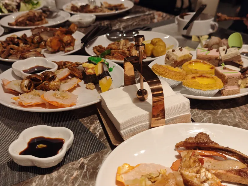 酒店自助晚餐