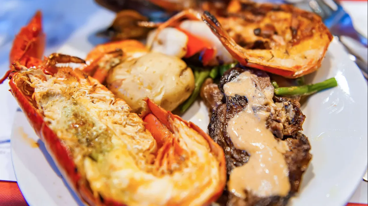 保證每人半隻黑松露芝士焗波士頓龍蝦